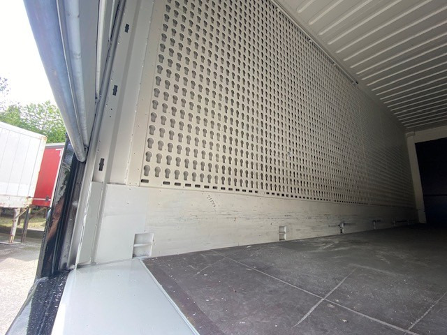 Krone BDF-System 7.450 mm, LACK NEU Standard, Heck Rolltor - Doboz felépitmény: 3 kép. Krone BDF-System 7.450 mm, LACK NEU Standard, Heck Rolltor - Doboz felépitmény: 3 kép.