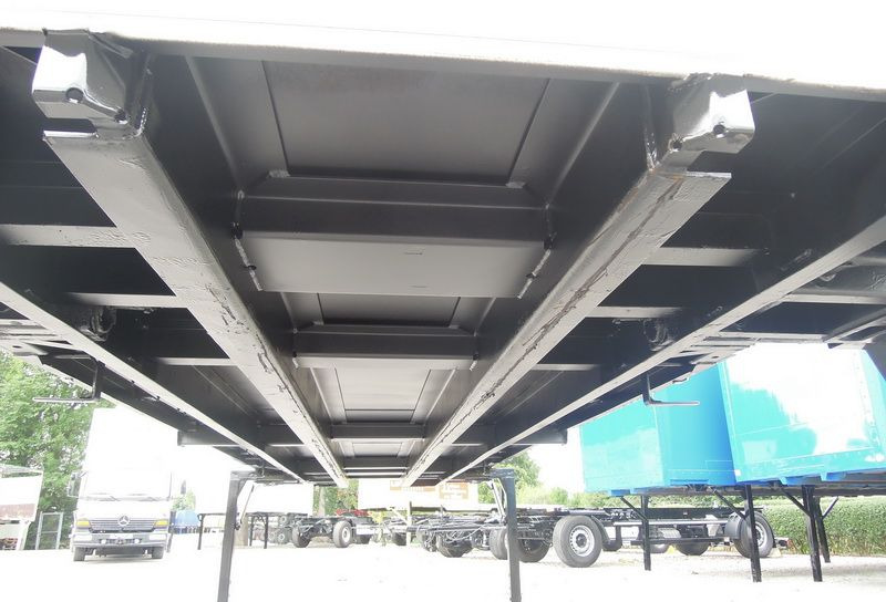 Krone BDF System 7.450 mm lang, Eckhöhe: 2.930 mm,\nLACK + PLANE NEU! - Ponyvás felépítmény: 4 kép. Krone BDF System 7.450 mm lang, Eckhöhe: 2.930 mm,\nLACK + PLANE NEU! - Ponyvás felépítmény: 4 kép.