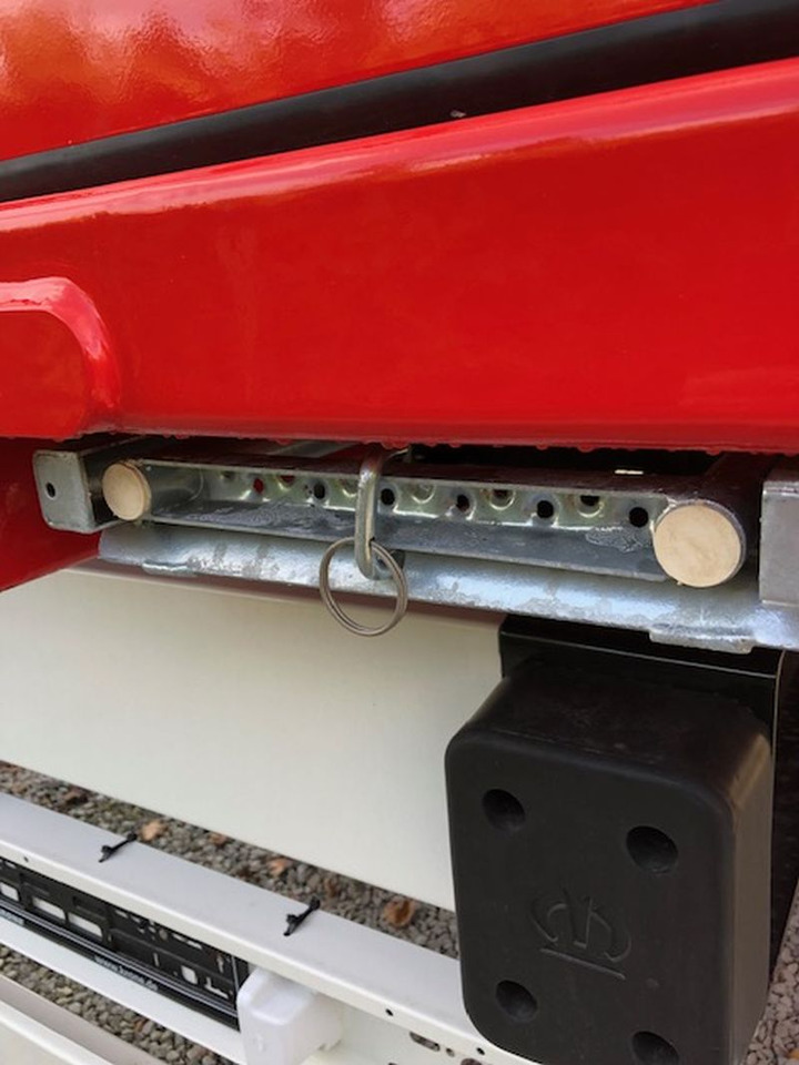 Krone BDF-System, 7.450 mm lang, LACK NEU! - Doboz felépitmény: 4 kép. Krone BDF-System, 7.450 mm lang, LACK NEU! - Doboz felépitmény: 4 kép.