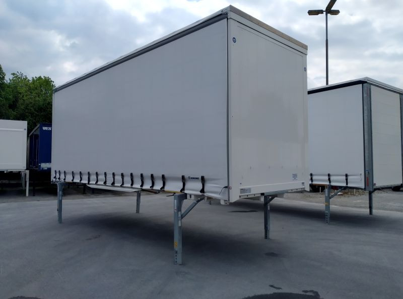 Ponyvás felépítmény Krone BDF-System, 7.820 mm lang.: 8 kép. Ponyvás felépítmény Krone BDF-System, 7.820 mm lang.: 8 kép.