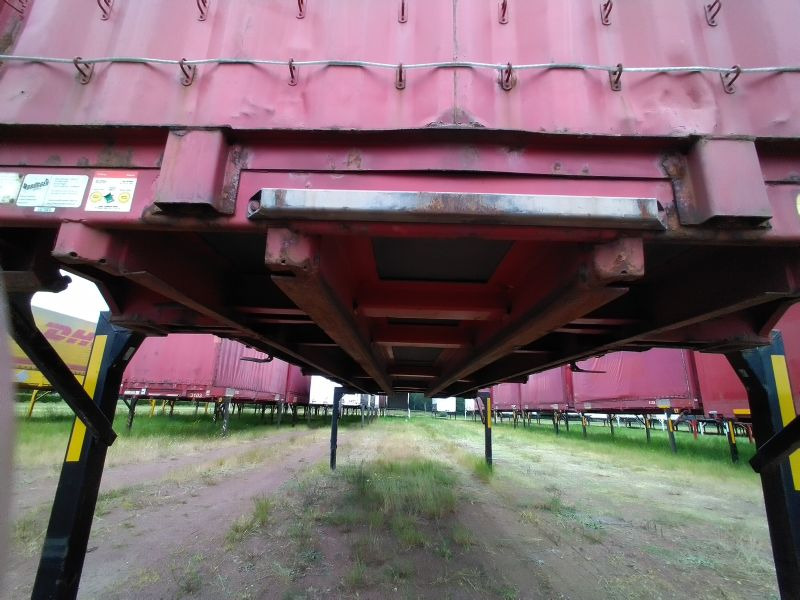 Krone Wechselpritsche mit Bordwänden und Plane, BDF-System, 7.450 mm lang. - Ponyvás felépítmény: 1 kép. Krone Wechselpritsche mit Bordwänden und Plane, BDF-System, 7.450 mm lang. - Ponyvás felépítmény: 1 kép.