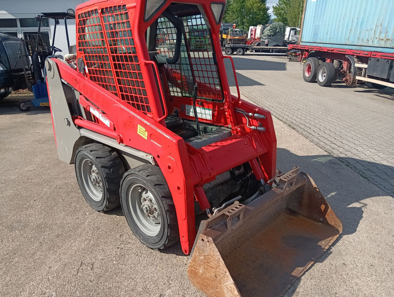 Bobcat S 100 Kompaktlader 1.8t. 925h ServiceNeu! - Gumikerekes homlokrakodó: 1 kép. Bobcat S 100 Kompaktlader 1.8t. 925h ServiceNeu! - Gumikerekes homlokrakodó: 1 kép.