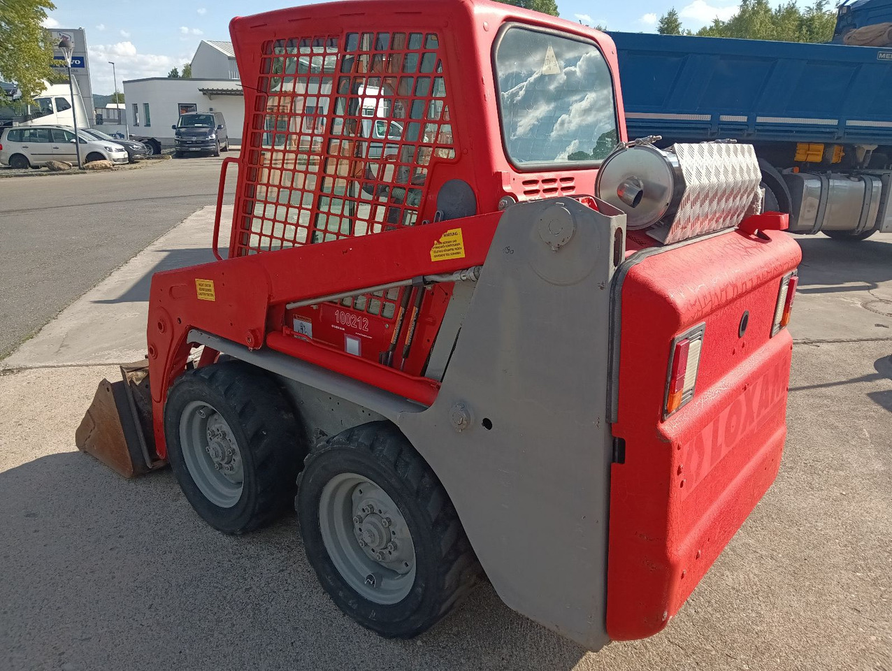 Bobcat S 100 Kompaktlader 1.8t. 925h ServiceNeu! - Gumikerekes homlokrakodó: 2 kép. Bobcat S 100 Kompaktlader 1.8t. 925h ServiceNeu! - Gumikerekes homlokrakodó: 2 kép.