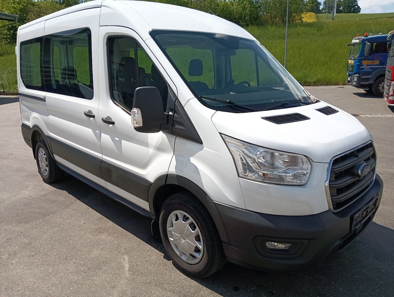 Ford Transit Kombi 350 L2 Trend 9-Sitzer 2xHeizung/Kl - Kisbusz, Duplakabinos kisteherautó: 1 kép. Ford Transit Kombi 350 L2 Trend 9-Sitzer 2xHeizung/Kl - Kisbusz, Duplakabinos kisteherautó: 1 kép.
