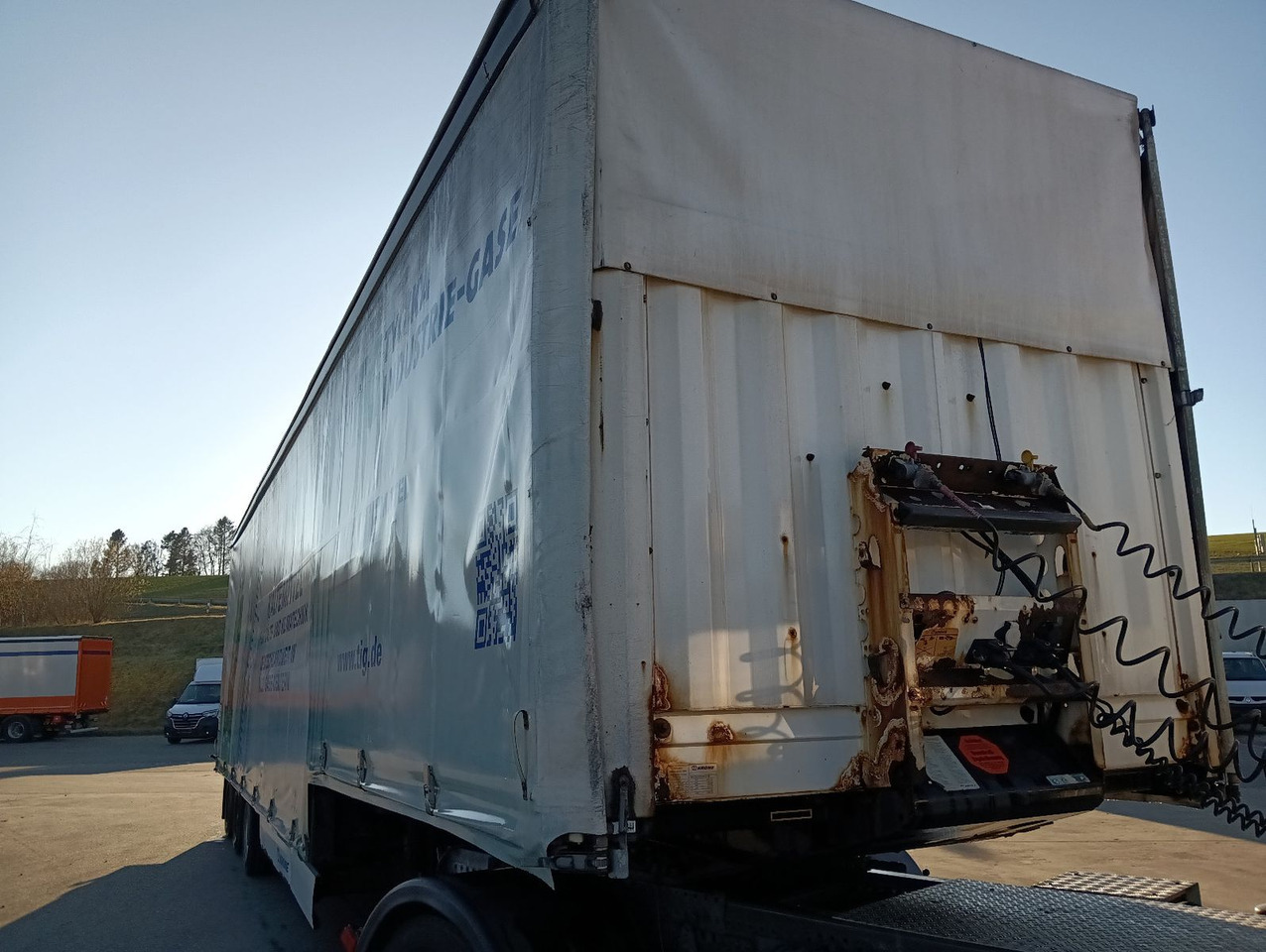 Új Félpótkocsi mélybölcsős Krone SDP 27  12,2m JUMBO BPW 235/75R17,5 Reifen 90%: 9 kép.