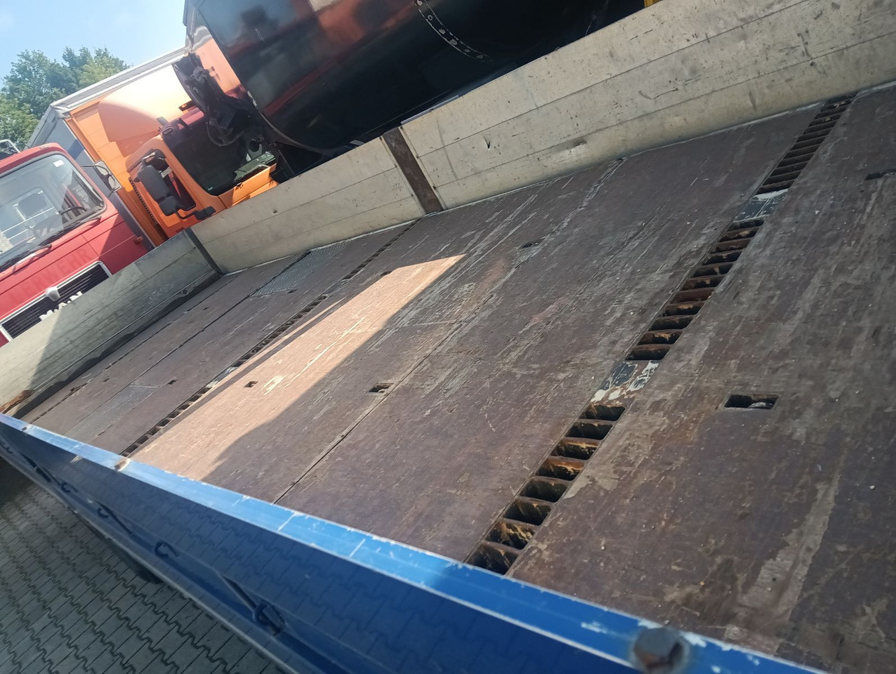 MAN TGM 15:290 4x2BL 8,5t NL 7m Klima 50erAHK Rungen - Platós teherautó: 4 kép. MAN TGM 15:290 4x2BL 8,5t NL 7m Klima 50erAHK Rungen - Platós teherautó: 4 kép.