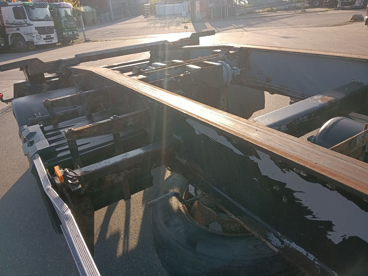 Meiller MEILLER HKM G18 SZL SCHLITTEN BPW Trommel 3,38t - Multiliftes/ Konténerszállító pótkocsi: 3 kép. Meiller MEILLER HKM G18 SZL SCHLITTEN BPW Trommel 3,38t - Multiliftes/ Konténerszállító pótkocsi: 3 kép.