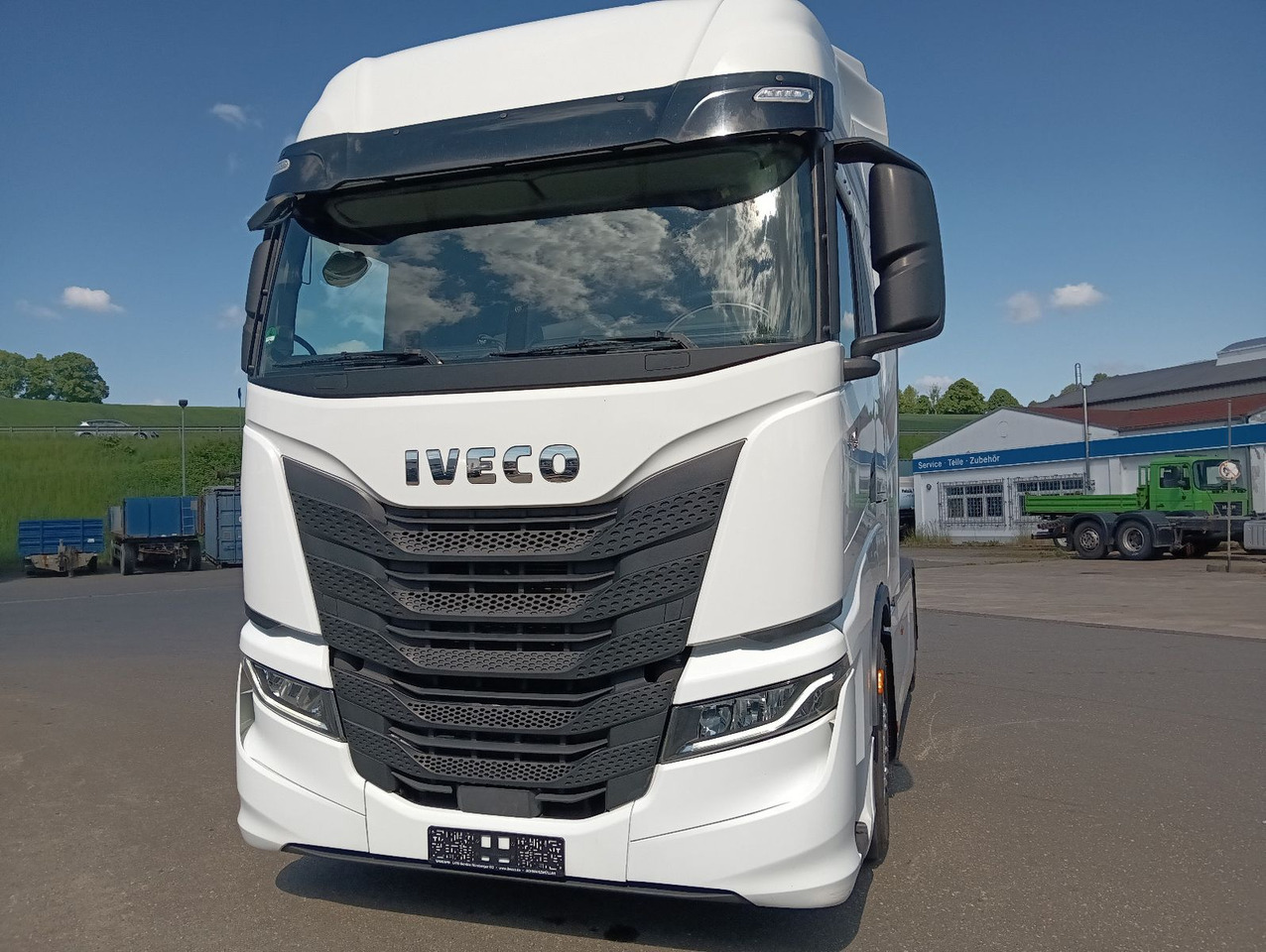 Iveco S-WAY AS440 P490 INTARDERSpoilerStandklima 2xTan - Nyergesvontató: 5 kép. Iveco S-WAY AS440 P490 INTARDERSpoilerStandklima 2xTan - Nyergesvontató: 5 kép.