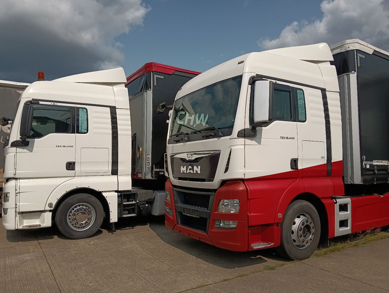 MAN TGX 18:440 BLS INTARDER Vollspoiler Reifen70-90% MAN TGX 18:440 BLS INTARDER Vollspoiler Reifen70-90% - Nyergesvontató: 4 kép. MAN TGX 18:440 BLS INTARDER Vollspoiler Reifen70-90% MAN TGX 18:440 BLS INTARDER Vollspoiler Reifen70-90% - Nyergesvontató: 4 kép.