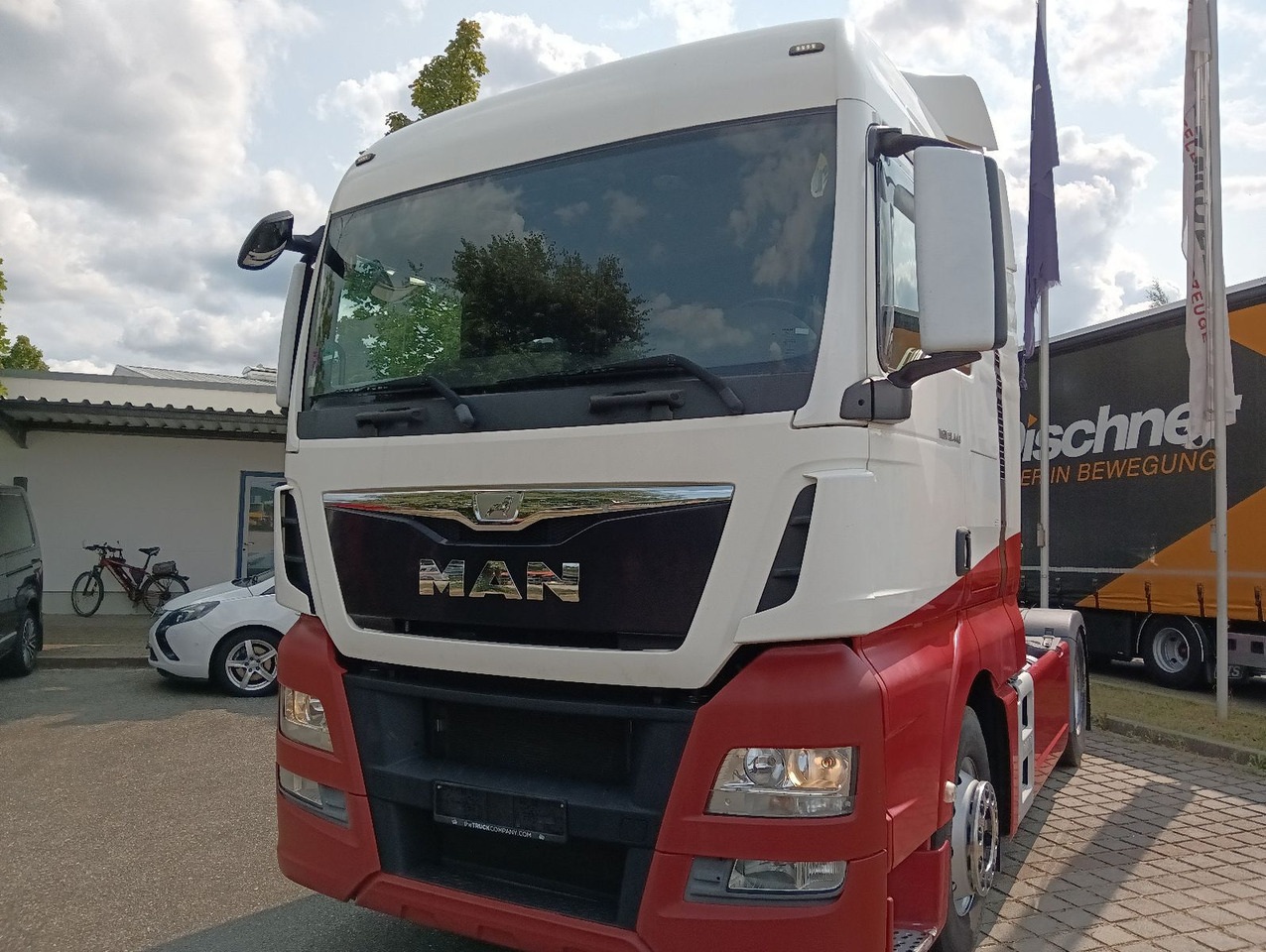 MAN TGX 18:440 BLS INTARDER Vollspoiler Reifen70-90% MAN TGX 18:440 BLS INTARDER Vollspoiler Reifen70-90% - Nyergesvontató: 1 kép. MAN TGX 18:440 BLS INTARDER Vollspoiler Reifen70-90% MAN TGX 18:440 BLS INTARDER Vollspoiler Reifen70-90% - Nyergesvontató: 1 kép.