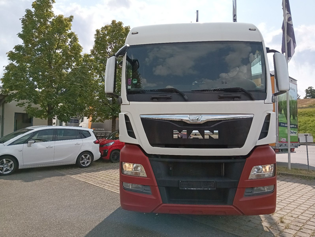 MAN TGX 18:440 BLS INTARDER Vollspoiler Reifen70-90% MAN TGX 18:440 BLS INTARDER Vollspoiler Reifen70-90% - Nyergesvontató: 2 kép. MAN TGX 18:440 BLS INTARDER Vollspoiler Reifen70-90% MAN TGX 18:440 BLS INTARDER Vollspoiler Reifen70-90% - Nyergesvontató: 2 kép.