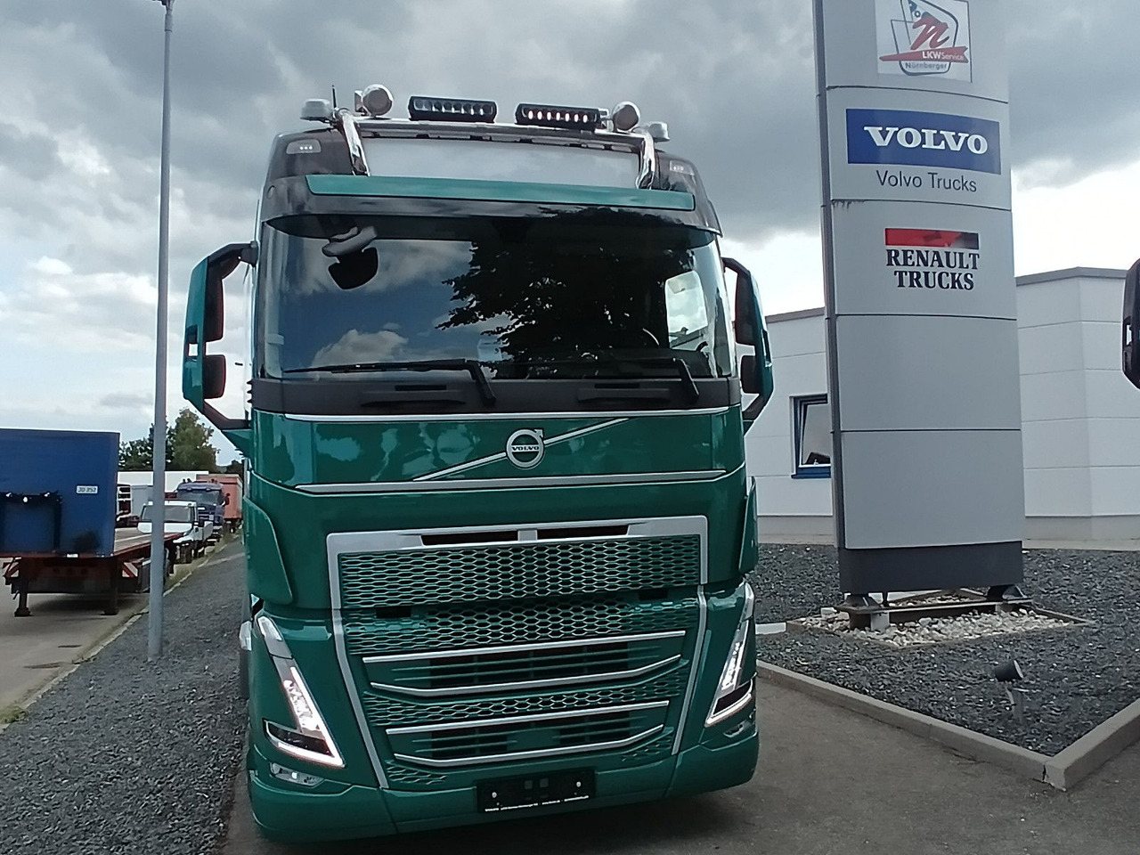 Volvo FH 500 4x2T Globe Voll-Luft ACC I-PARC NaviALCOA - Nyergesvontató: 3 kép. Volvo FH 500 4x2T Globe Voll-Luft ACC I-PARC NaviALCOA - Nyergesvontató: 3 kép.