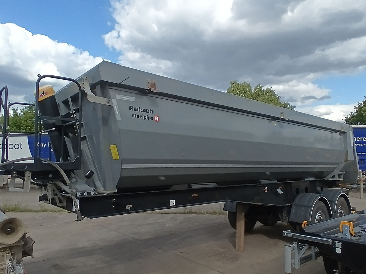 Reisch RHKS-2-SR07 25m3 2-A HARDOX ALCOA FullOption5,3t - Félpótkocsi billenőplatós: 4 kép. Reisch RHKS-2-SR07 25m3 2-A HARDOX ALCOA FullOption5,3t - Félpótkocsi billenőplatós: 4 kép.