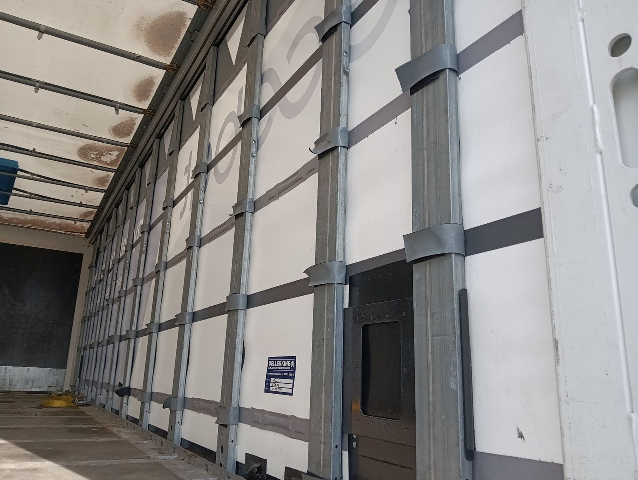 Új Ponyvás felépítmény Wecon 4x Duke WPR715 SG RAPIDO  Bodenstaufach verzinkt: 18 kép.