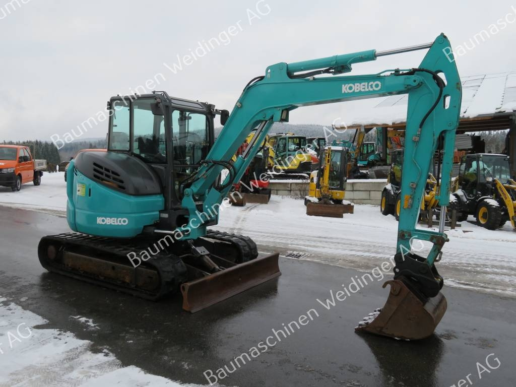 Kobelco SK 55 SRX-6 - Minikotró: 1 kép. Kobelco SK 55 SRX-6 - Minikotró: 1 kép.