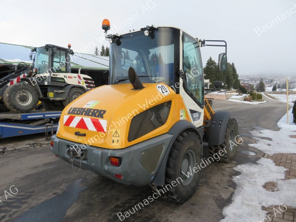 Liebherr 506 - Gumikerekes homlokrakodó: 3 kép. Liebherr 506 - Gumikerekes homlokrakodó: 3 kép.
