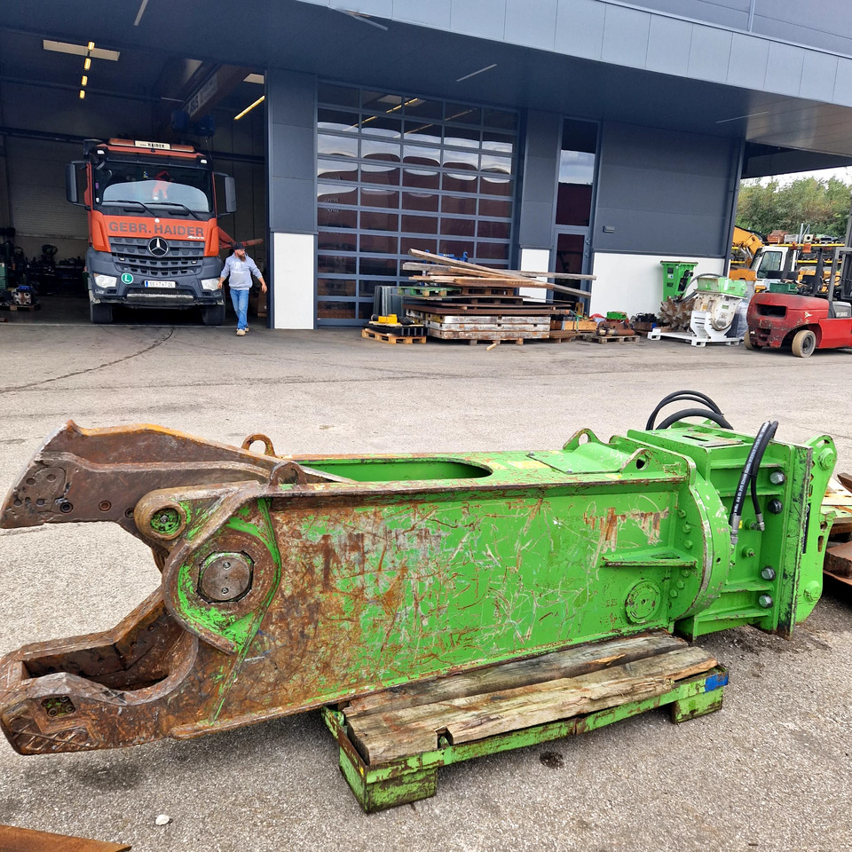 AAB SS260R, 2.6to. f. 22- 30to. excavators - Roppantó olló - Kotrógép: 1 kép. AAB SS260R, 2.6to. f. 22- 30to. excavators - Roppantó olló - Kotrógép: 1 kép.
