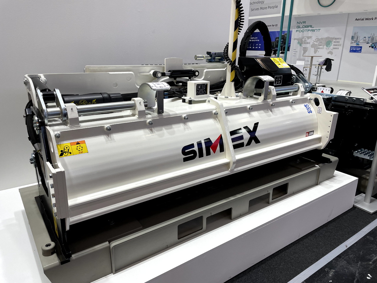 Simex PL2000 for Skid Loader with Highflow!! - Aszfaltmaró: 1 kép. Simex PL2000 for Skid Loader with Highflow!! - Aszfaltmaró: 1 kép.