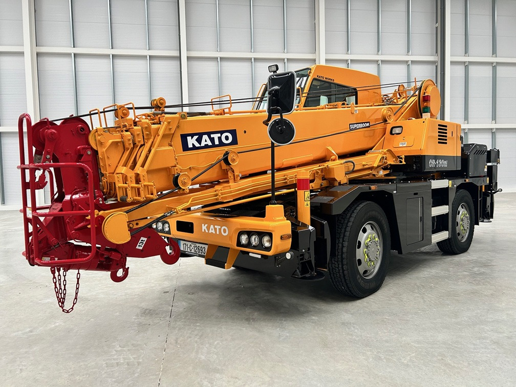 KATO CR-130Ri - 13 Ton City Crane with Only 8,563 miles from New !! - Autódaru: 3 kép. KATO CR-130Ri - 13 Ton City Crane with Only 8,563 miles from New !! - Autódaru: 3 kép.