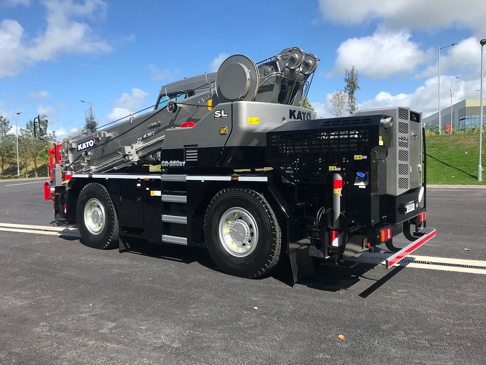 KATO CR-250Rv  - 25 Ton City Crane - Autódaru: 4 kép. KATO CR-250Rv  - 25 Ton City Crane - Autódaru: 4 kép.