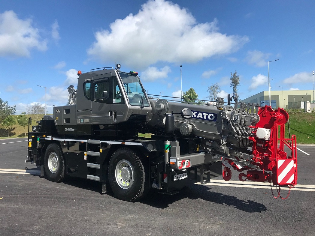 KATO CR-250Rv - 25 Ton Crane - Autódaru: 1 kép. KATO CR-250Rv - 25 Ton Crane - Autódaru: 1 kép.