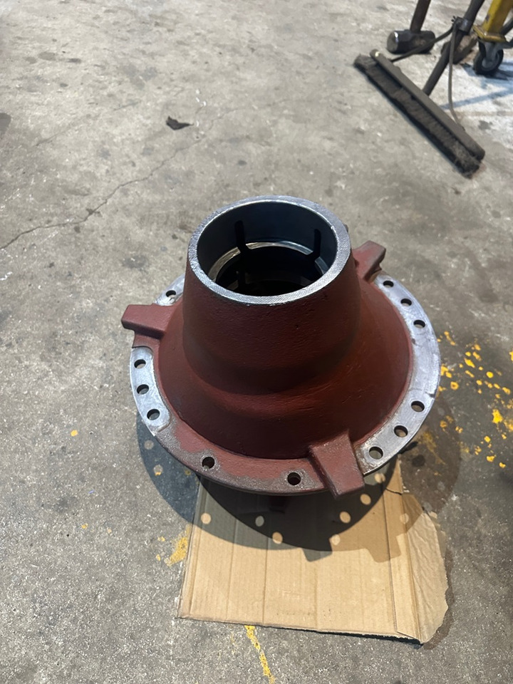 LIEBHERR Differential Carrier Part Number 10342388 - Terepjáró autódaru: 5 kép. LIEBHERR Differential Carrier Part Number 10342388 - Terepjáró autódaru: 5 kép.