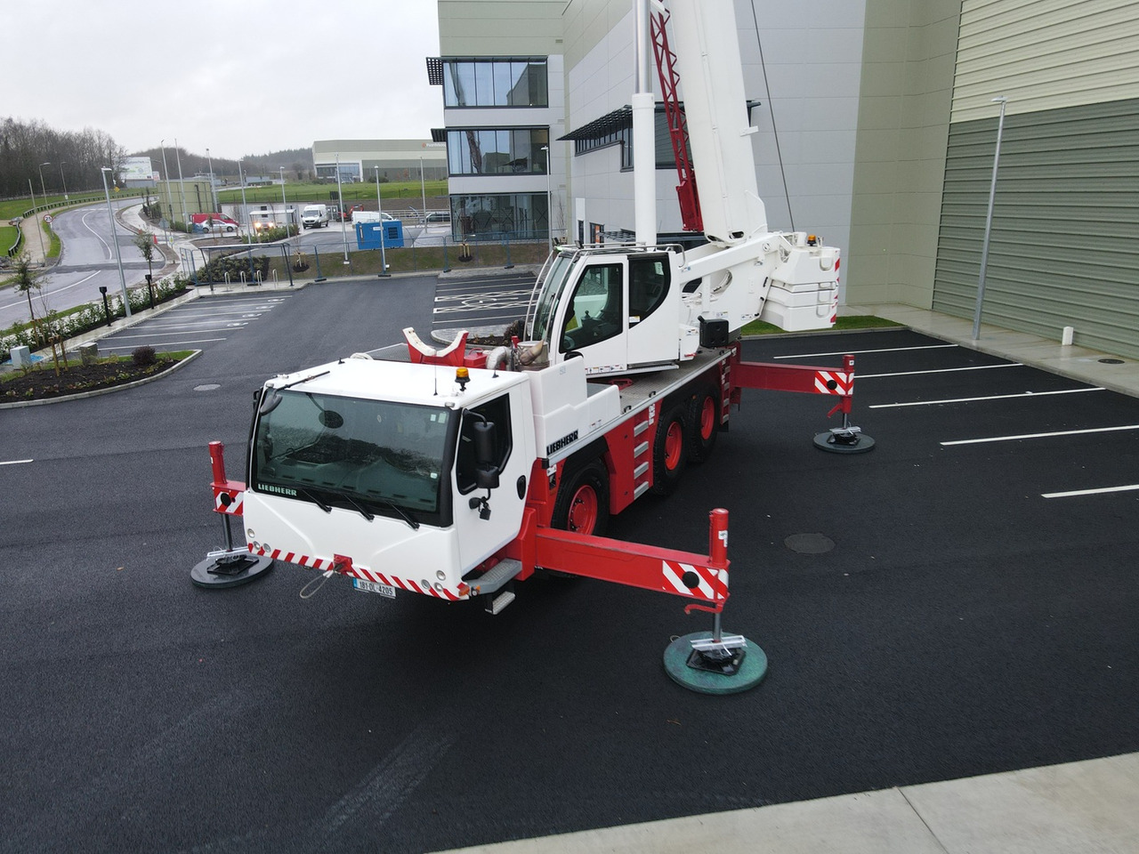 LIEBHERR LTM1060-3.1 - Excellent Condition and Full Remote - Terepjáró autódaru: 1 kép. LIEBHERR LTM1060-3.1 - Excellent Condition and Full Remote - Terepjáró autódaru: 1 kép.