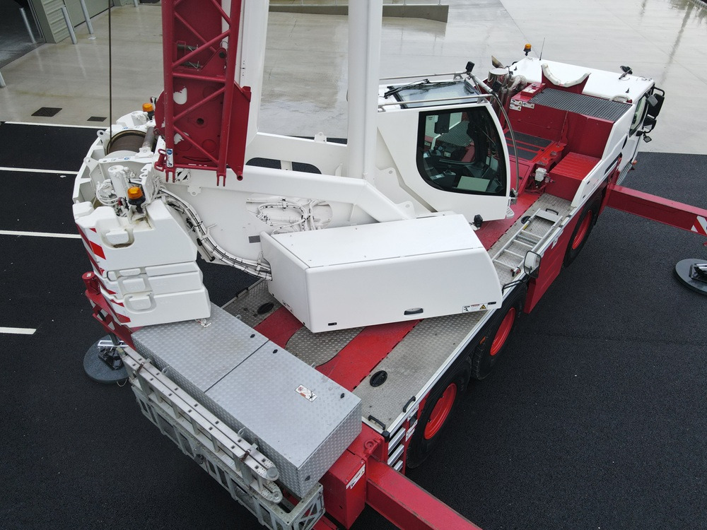 LIEBHERR LTM1060-3.1 - Excellent Condition and Full Remote - Terepjáró autódaru: 5 kép. LIEBHERR LTM1060-3.1 - Excellent Condition and Full Remote - Terepjáró autódaru: 5 kép.