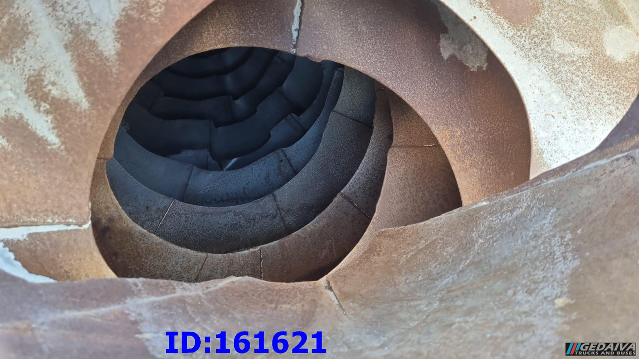 DE BUF BM 12-36-2 12m3 - Betonkeverő félpótkocsi: 5 kép. DE BUF BM 12-36-2 12m3 - Betonkeverő félpótkocsi: 5 kép.
