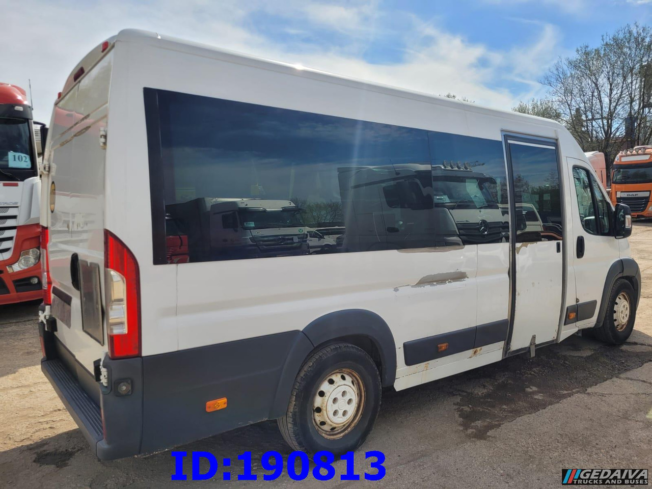 FIAT Ducato - VIP - 17 Seater - Távolsági busz: 4 kép. FIAT Ducato - VIP - 17 Seater - Távolsági busz: 4 kép.
