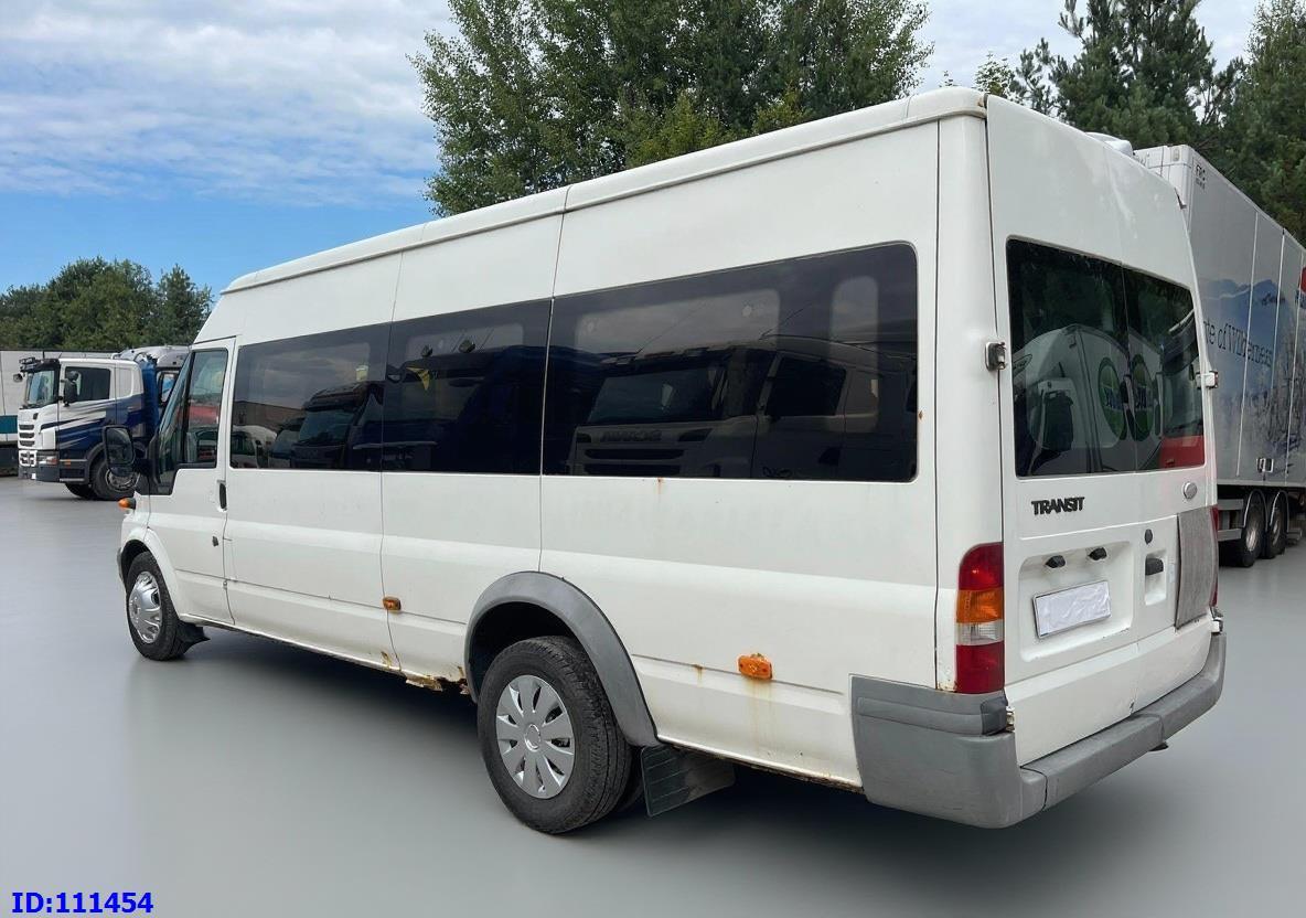 FORD Transit Manual 17-seater - Minibusz, Kisbusz: 5 kép. FORD Transit Manual 17-seater - Minibusz, Kisbusz: 5 kép.