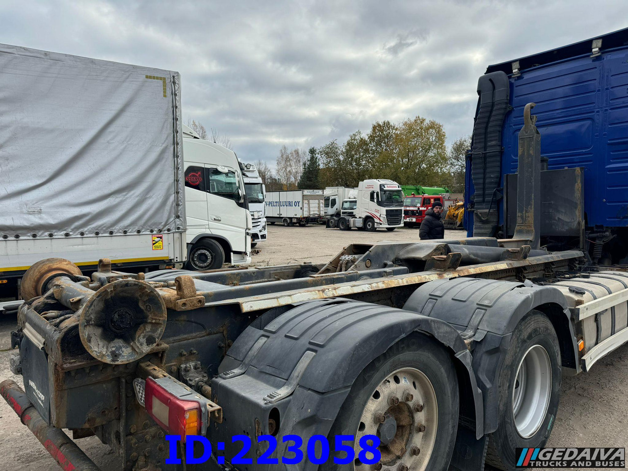 HIAB Multilift XR21S53 - Emelőhorgos/ Konténerszállító rendszer: 5 kép. HIAB Multilift XR21S53 - Emelőhorgos/ Konténerszállító rendszer: 5 kép.