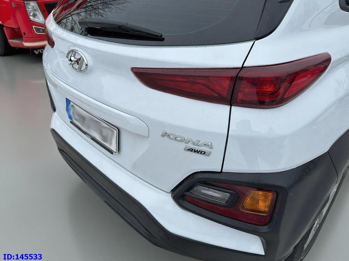 HYUNDAI Kona 4WD Diesel Automatic - Autó: 5 kép. HYUNDAI Kona 4WD Diesel Automatic - Autó: 5 kép.