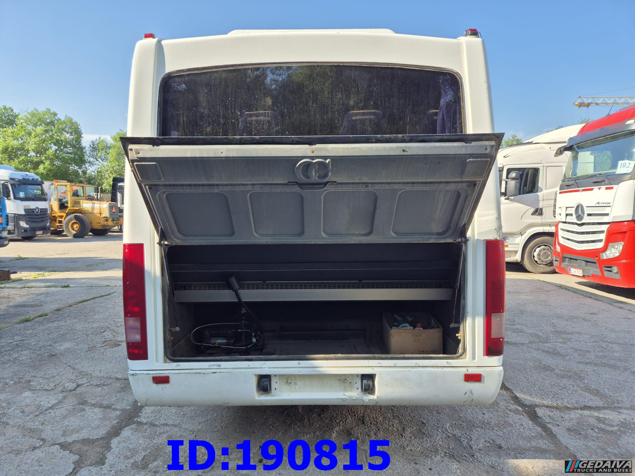 IVECO 65c18 Thesi Kapena 27place (Engine problem) - Távolsági busz: 5 kép. IVECO 65c18 Thesi Kapena 27place (Engine problem) - Távolsági busz: 5 kép.