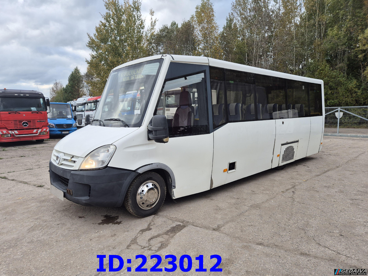 IVECO Daily 50C18 - 23-seater - Távolsági busz: 1 kép. IVECO Daily 50C18 - 23-seater - Távolsági busz: 1 kép.