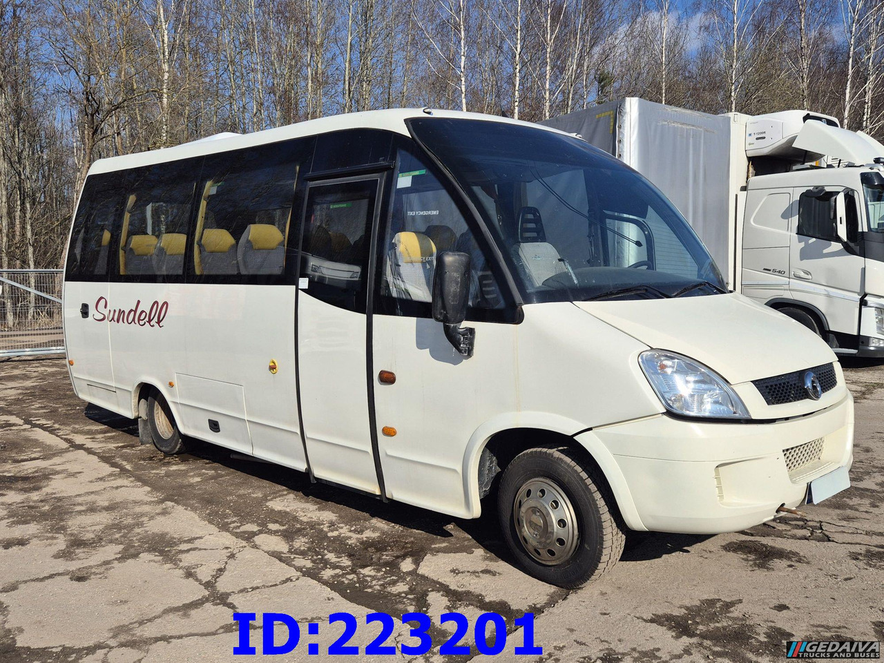 IVECO Wing 25-seater (Engine problem) - Távolsági busz: 4 kép. IVECO Wing 25-seater (Engine problem) - Távolsági busz: 4 kép.