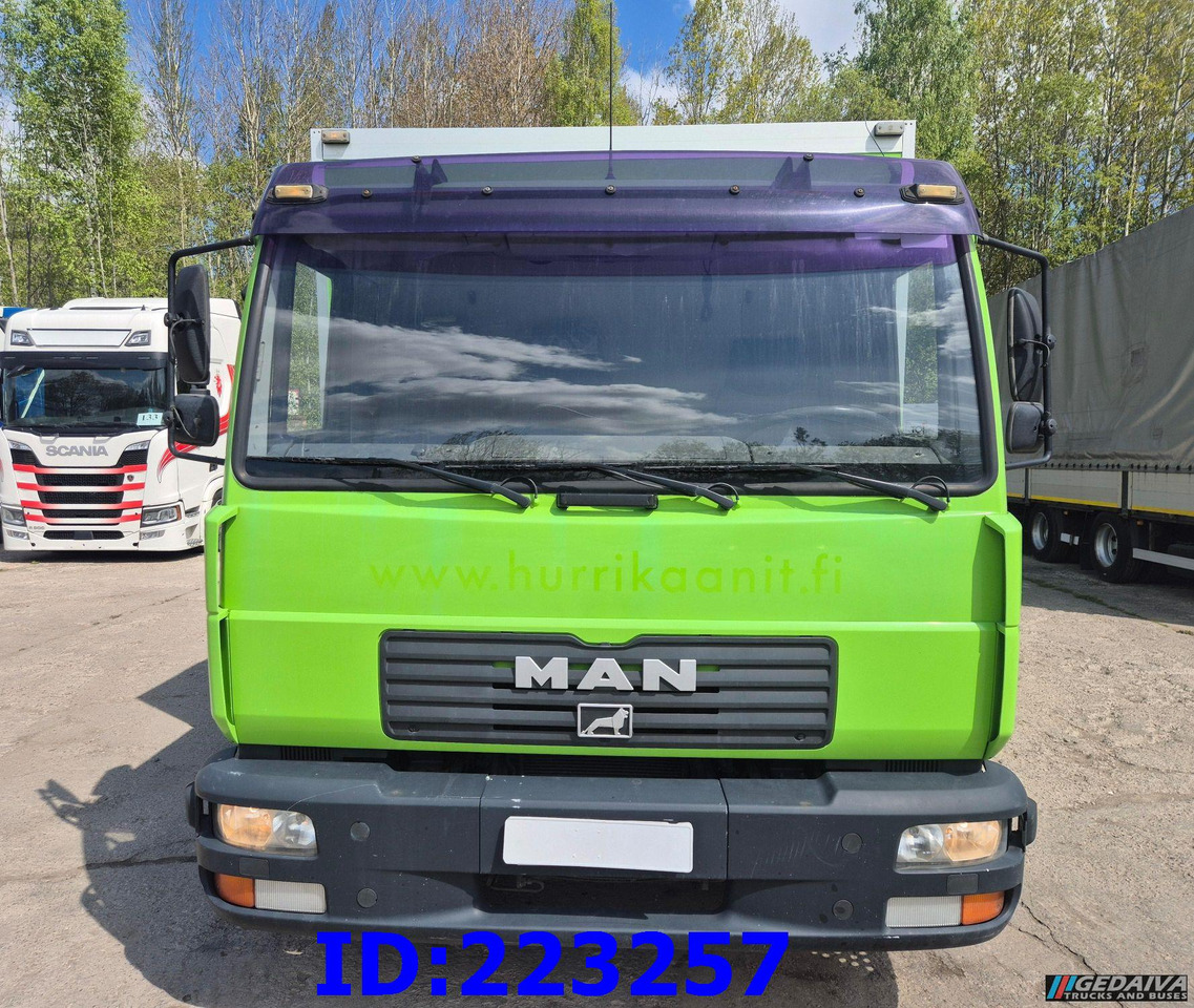 MAN LE 8.150 Manual 139tkm ONLY - Dobozos felépítményű teherautó: 2 kép. MAN LE 8.150 Manual 139tkm ONLY - Dobozos felépítményű teherautó: 2 kép.