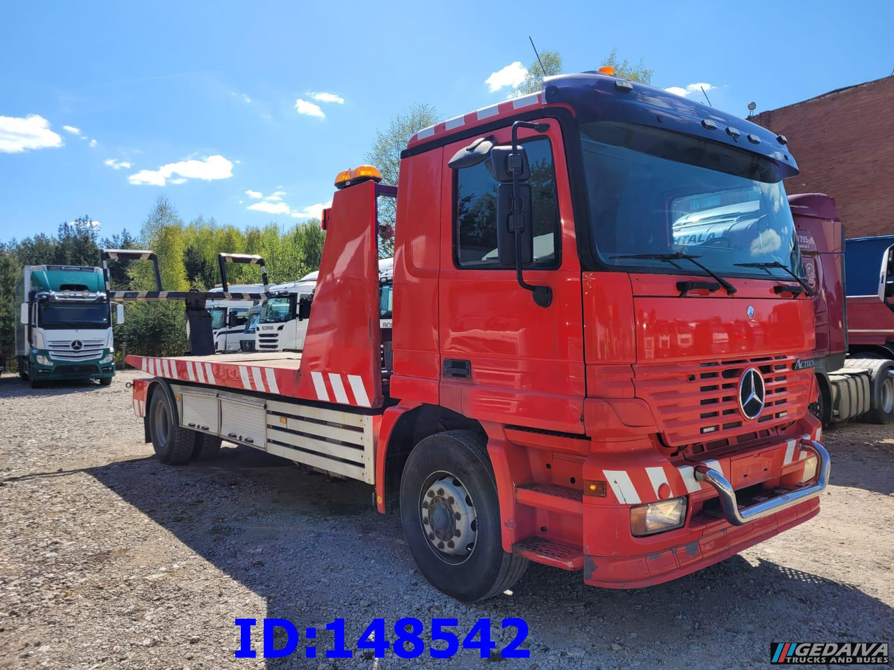 MERCEDES-BENZ Actros 1831 4x2 - Vontató: 5 kép. MERCEDES-BENZ Actros 1831 4x2 - Vontató: 5 kép.