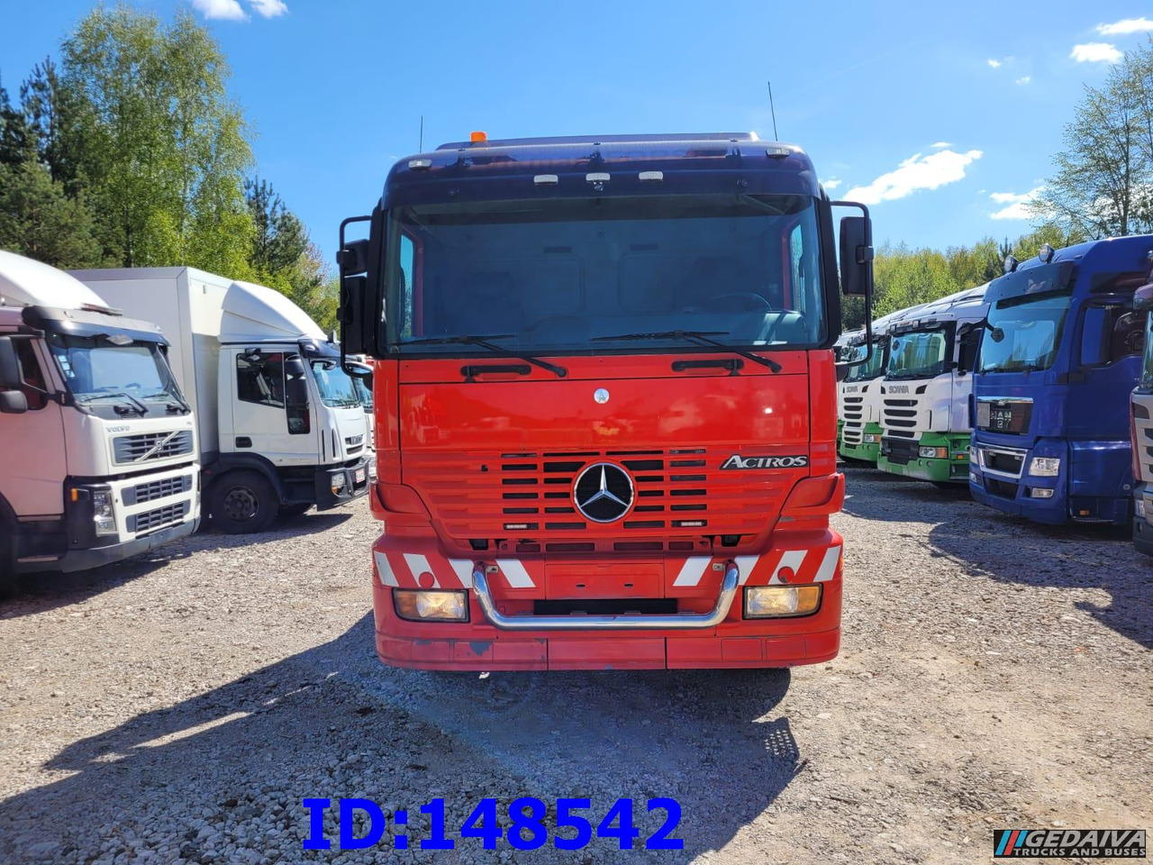 MERCEDES-BENZ Actros 1831 4x2 - Vontató: 4 kép. MERCEDES-BENZ Actros 1831 4x2 - Vontató: 4 kép.