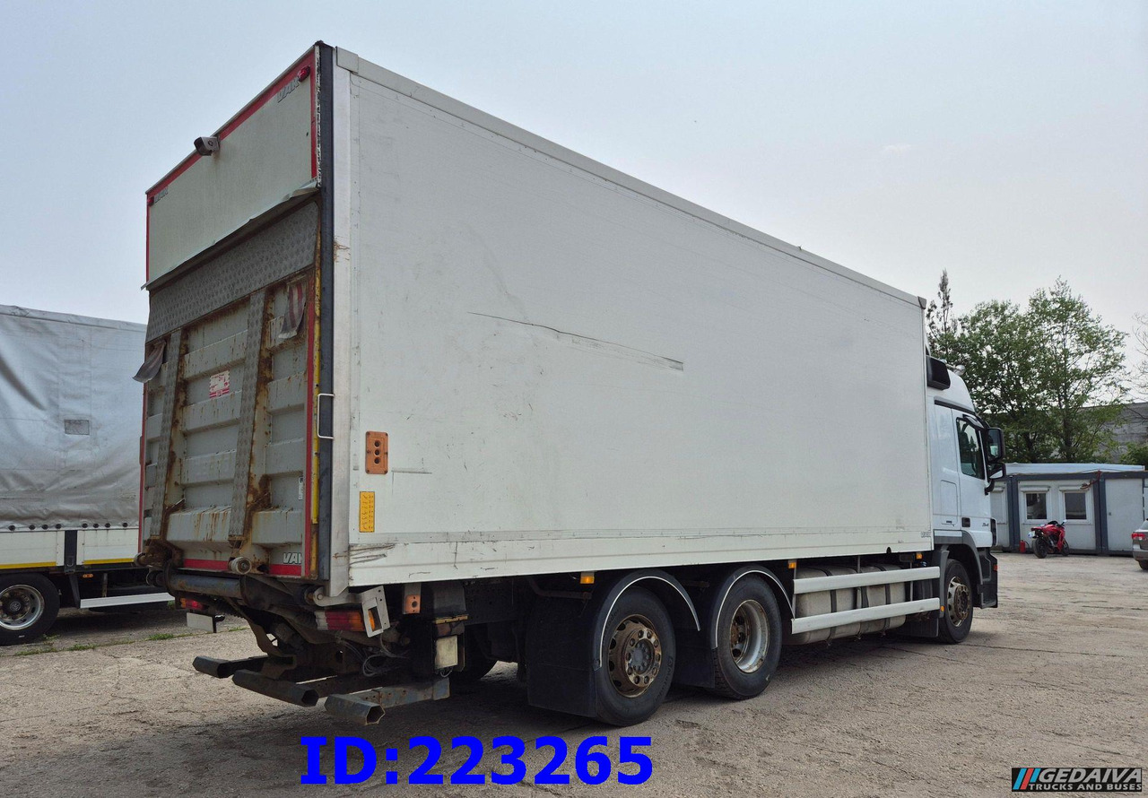MERCEDES-BENZ Actros 2541 6x2 Retarder Open side box - Hőszigetelt teherautó: 5 kép. MERCEDES-BENZ Actros 2541 6x2 Retarder Open side box - Hőszigetelt teherautó: 5 kép.