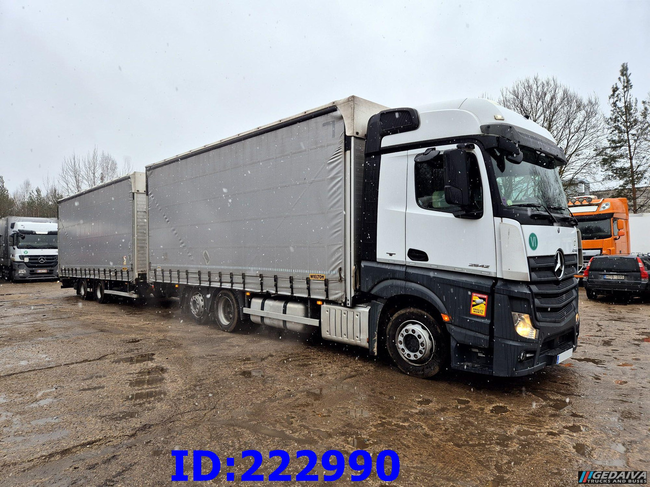 MERCEDES-BENZ Actros 2542 6x2 Euro6 + Wielton trailer - Ponyvás teherautó: 4 kép. MERCEDES-BENZ Actros 2542 6x2 Euro6 + Wielton trailer - Ponyvás teherautó: 4 kép.