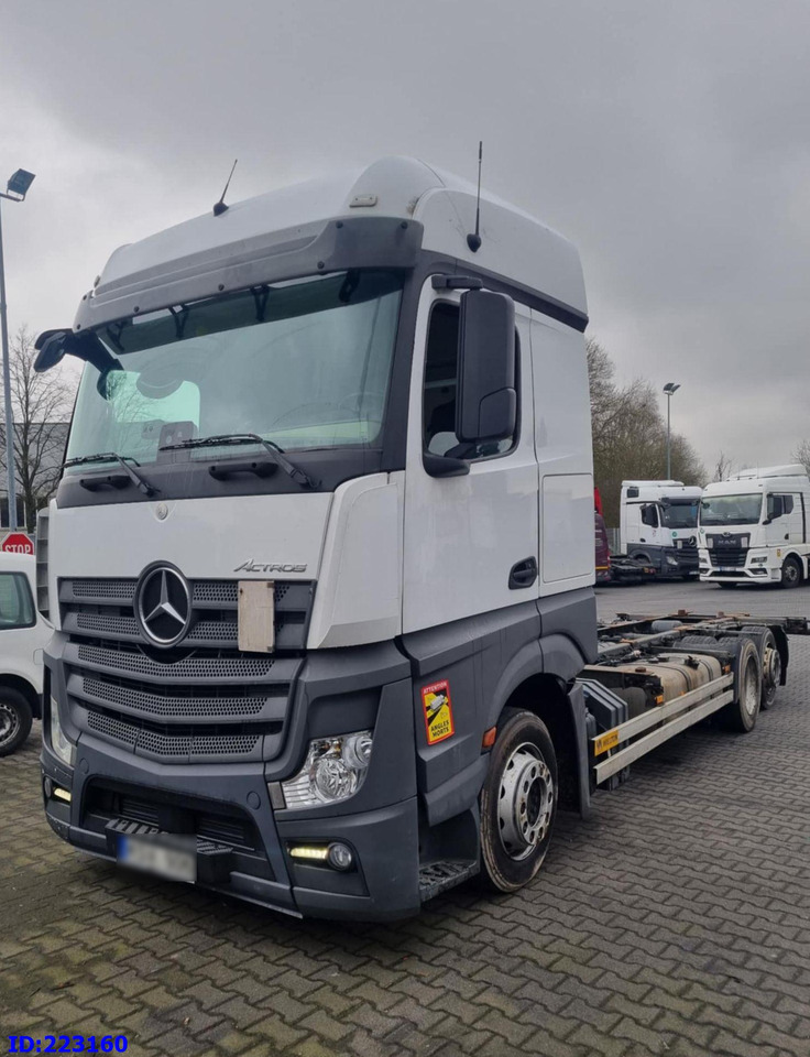 MERCEDES-BENZ Actros 2542 BDF Euro6 - Alvaz teherautó: 1 kép. MERCEDES-BENZ Actros 2542 BDF Euro6 - Alvaz teherautó: 1 kép.