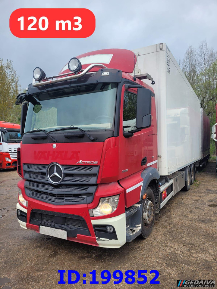MERCEDES-BENZ Actros 2551 6x2 Euro5 + tilt trailer - Dobozos felépítményű teherautó: 4 kép. MERCEDES-BENZ Actros 2551 6x2 Euro5 + tilt trailer - Dobozos felépítményű teherautó: 4 kép.