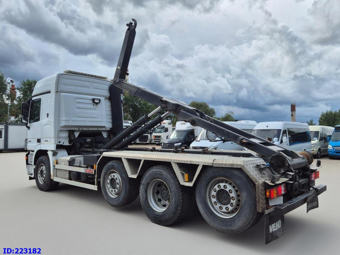 MERCEDES-BENZ Actros 2551 8x2 V8 Retarder - Horgos rakodó teherautó: 5 kép. MERCEDES-BENZ Actros 2551 8x2 V8 Retarder - Horgos rakodó teherautó: 5 kép.