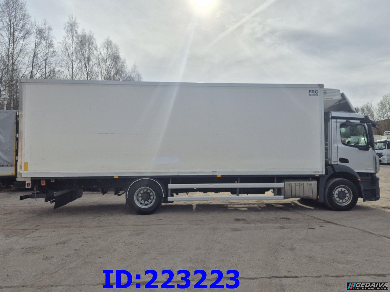 MERCEDES-BENZ Antos 1830 FRC Euro6 - Hűtős teherautó: 5 kép. MERCEDES-BENZ Antos 1830 FRC Euro6 - Hűtős teherautó: 5 kép.