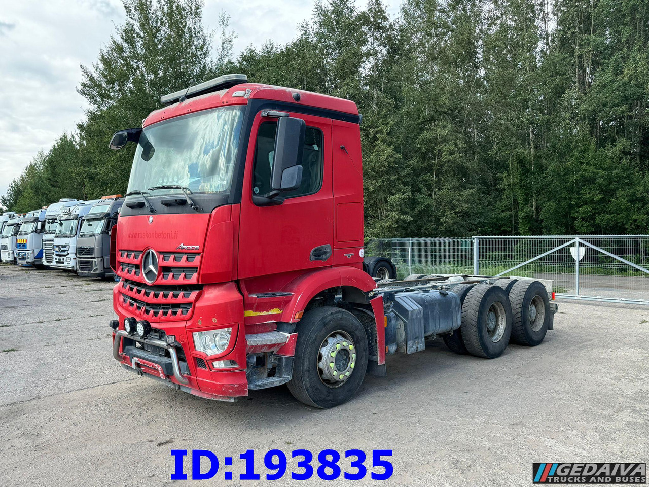 MERCEDES-BENZ Arocs 2840 6x4 Manual Euro6 - Alvaz teherautó: 1 kép. MERCEDES-BENZ Arocs 2840 6x4 Manual Euro6 - Alvaz teherautó: 1 kép.