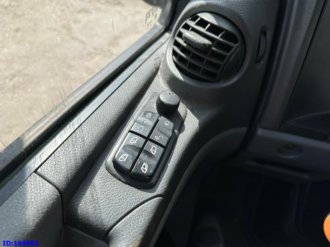 Hűtős teherautó MERCEDES-BENZ Atego 1218 - Euro5: 18 kép.