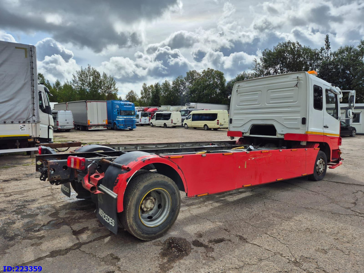 MERCEDES-BENZ Atego 1224 - Alvaz teherautó: 4 kép. MERCEDES-BENZ Atego 1224 - Alvaz teherautó: 4 kép.