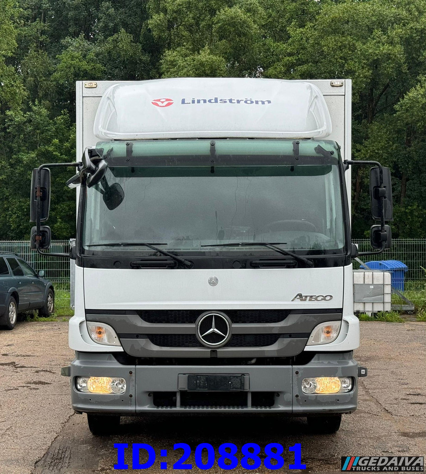 MERCEDES-BENZ Atego 1224 - Dobozos felépítményű teherautó: 2 kép. MERCEDES-BENZ Atego 1224 - Dobozos felépítményű teherautó: 2 kép.