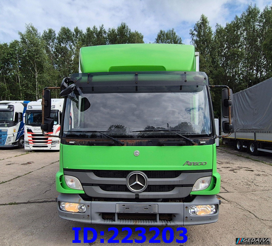 MERCEDES-BENZ Atego 818 4x2 Euro5 Manual - Dobozos felépítményű teherautó: 2 kép. MERCEDES-BENZ Atego 818 4x2 Euro5 Manual - Dobozos felépítményű teherautó: 2 kép.